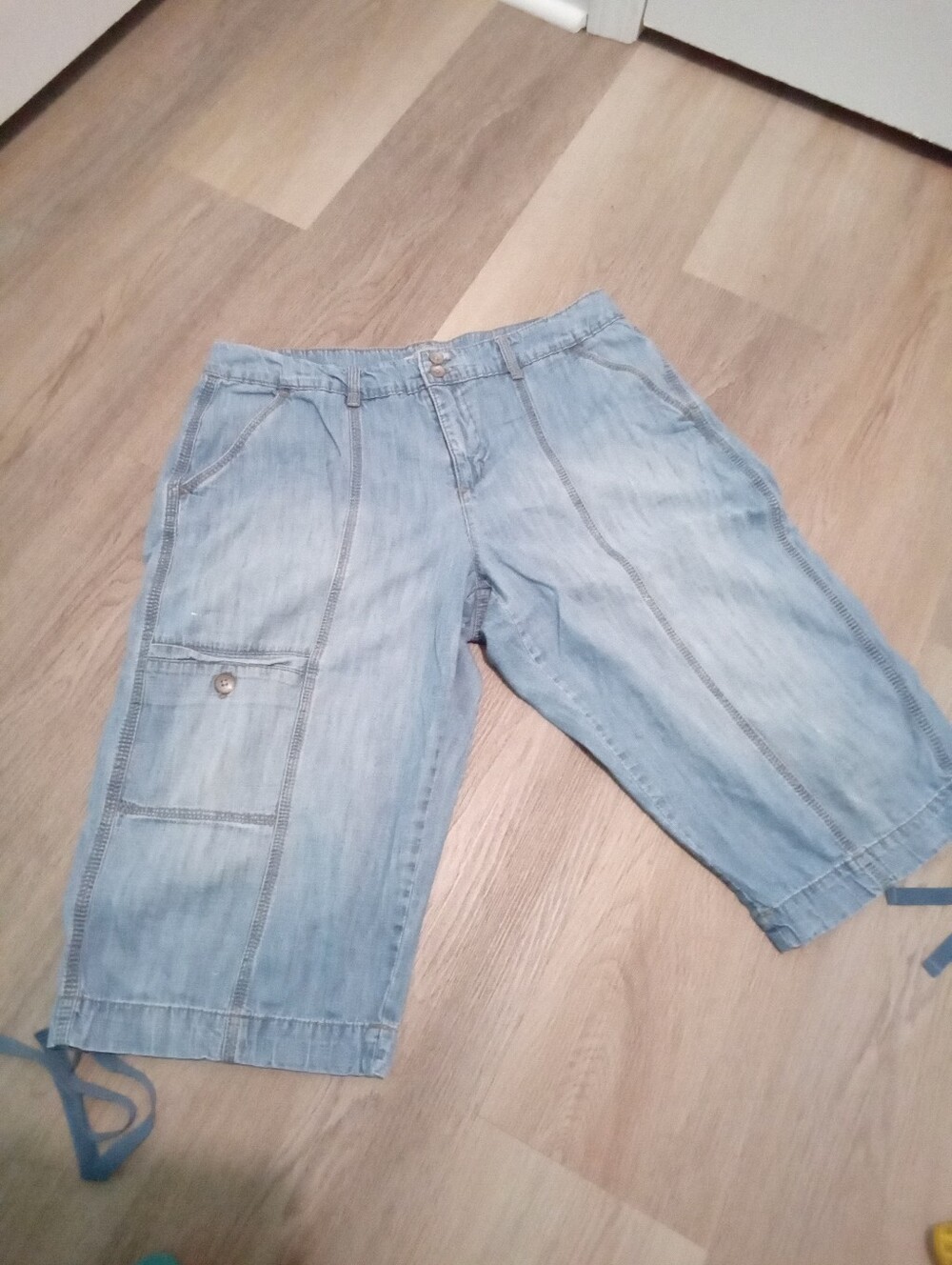 BandolinoBL Size 12 Light Blue Denim Bermuda Shorts w/Cargo Pocket